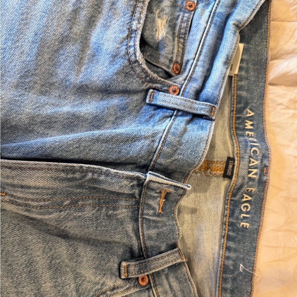 American Eagle Outfitters Men's Light Blue Relaxed Jeans